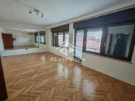 Izdavanje, kuća, 360m², Voždovac Sve Podlokacije, Beograd - image 18