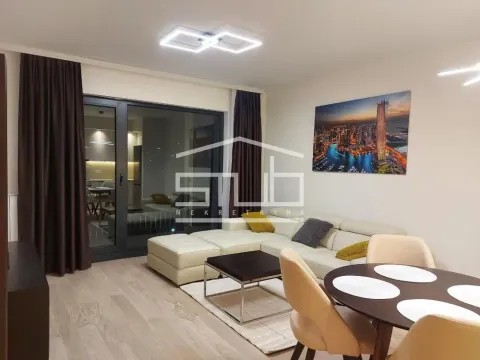 Izdavanje, dvosoban stan, 58m², Savski Venac, Beograd