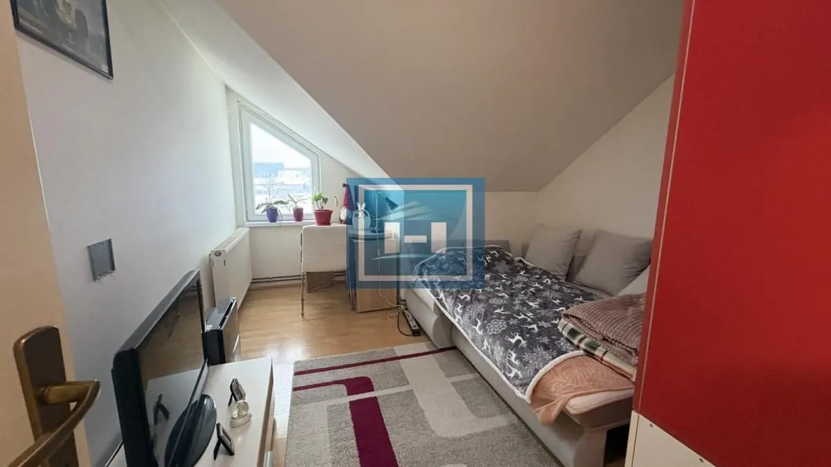 Prodaja, trosoban stan, 69m², Vašarište, Jagodina