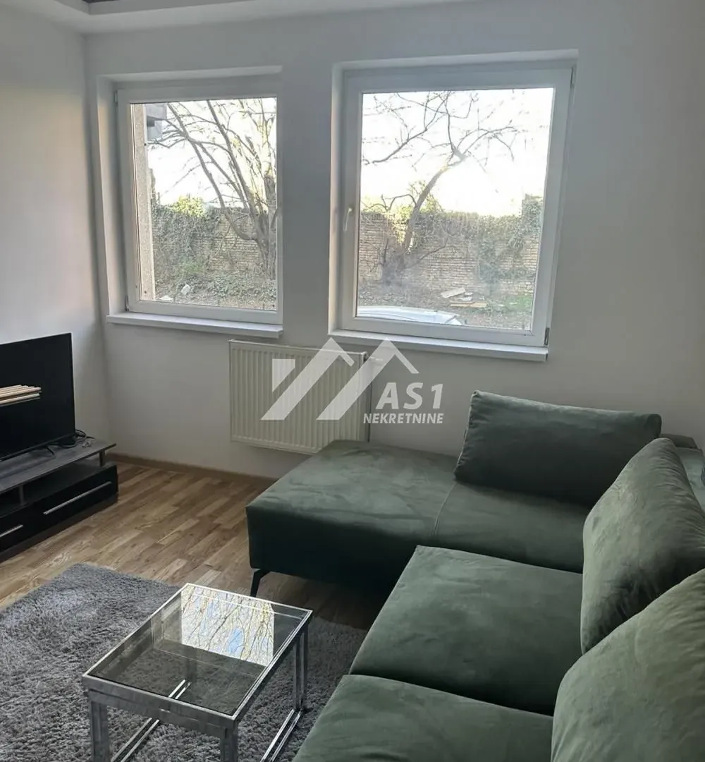 Izdavanje, trosoban stan, 52m², Grbavica, Novi Sad Sve Podlokacije