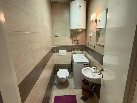 Rent, two bedroom apartment, 72m², City Kvart, Podgorica - image 8