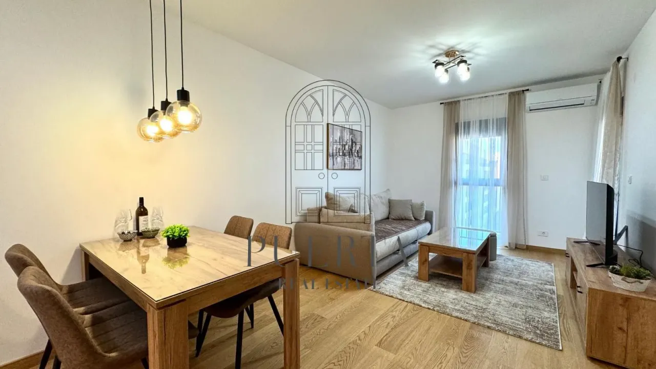 Izdavanje, jednosoban stan, 46m², City Kvart, Podgorica