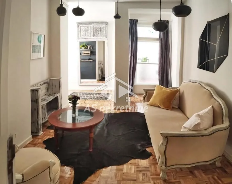 Rent, four bedroom apartment, 140m², Kalenić Pijaca, Vračar Sve Podlokacije