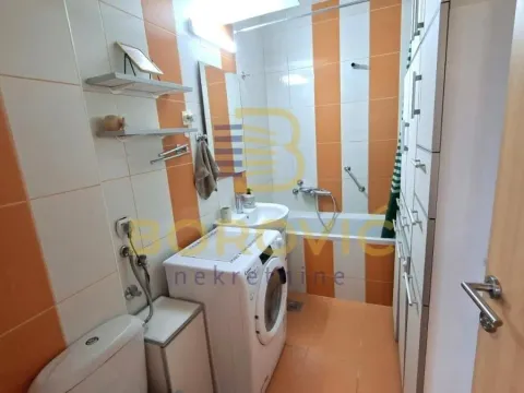 Rent, two bedroom apartment, 65m², Stari Grad, Beograd - image 11