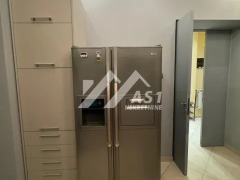 Izdavanje, trosoban stan, 91m², Centar, Novi Sad - image 7