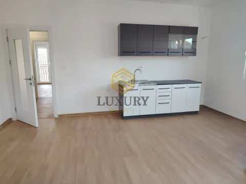 Izdavanje, dvosoban stan, 60m², Zabjelo, Podgorica - image 5