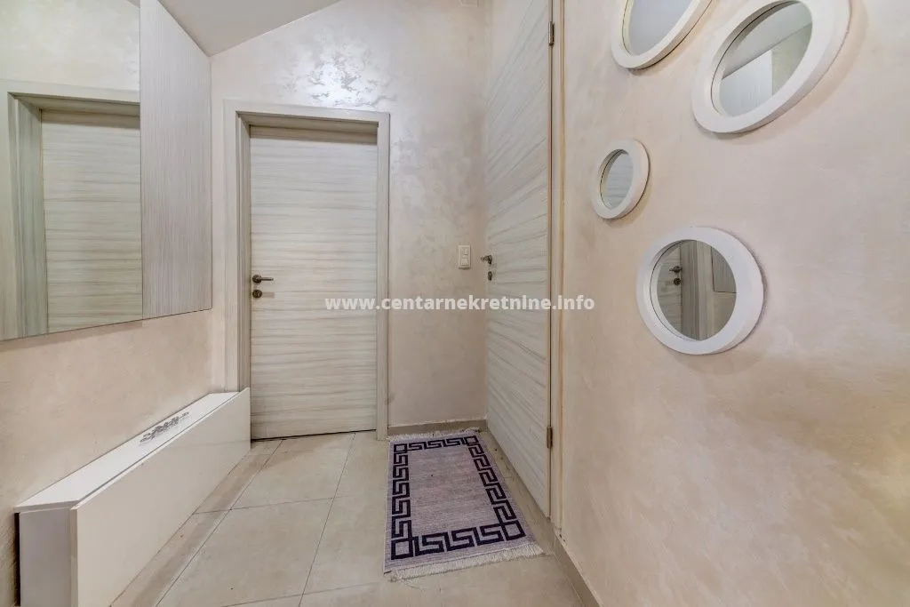 Prodaja, trosoban stan, 113m², Ljubović, Podgorica