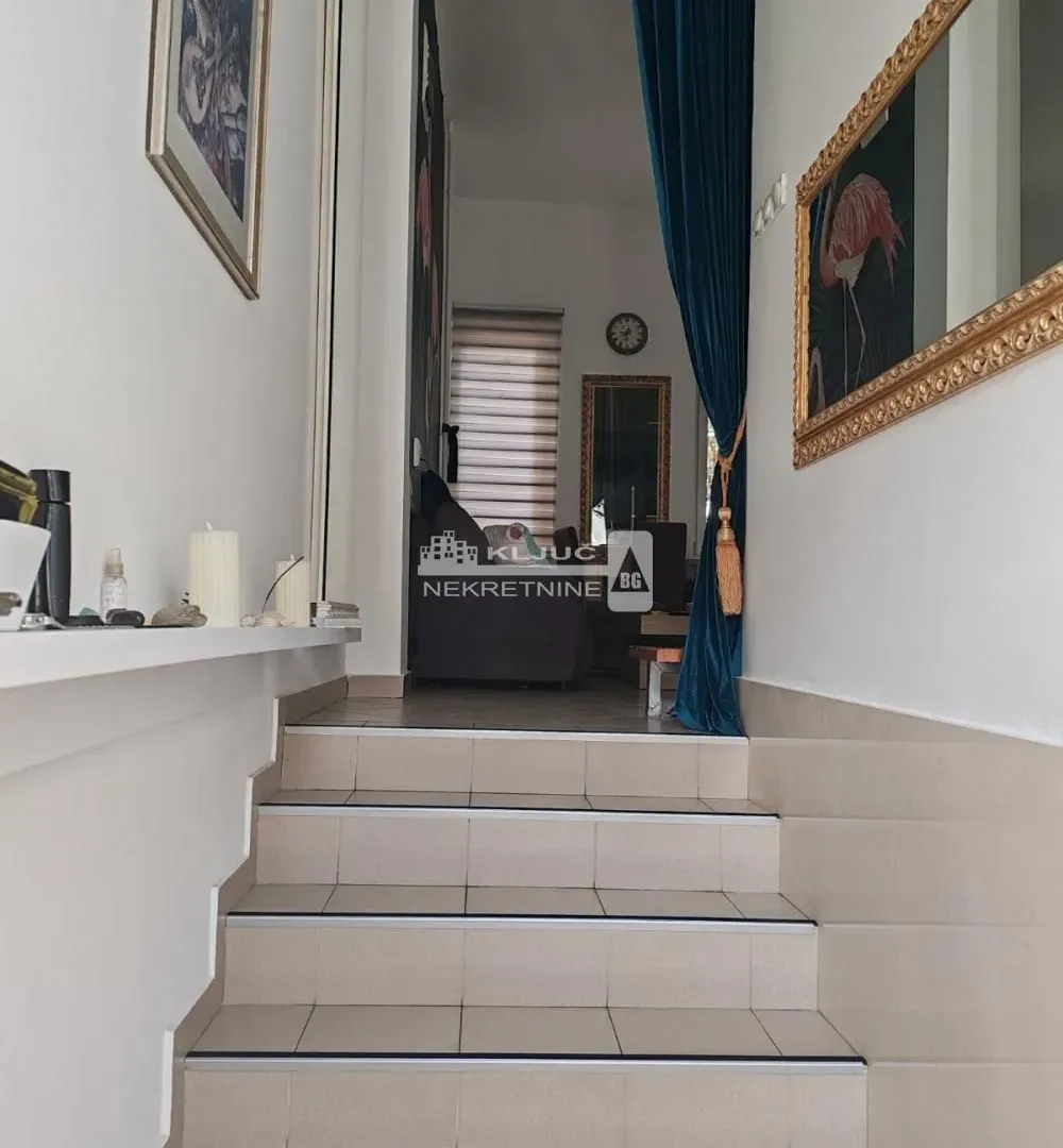 Prodaja, jednosoban stan, 32m², Crveni Krst, Beograd