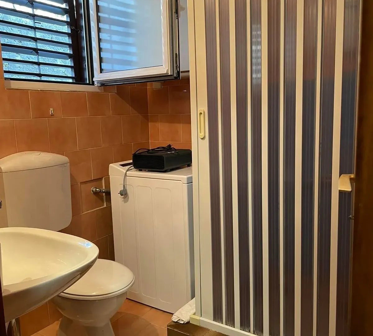 Prodaja, kuća, 300m², Škaljari, Kotor