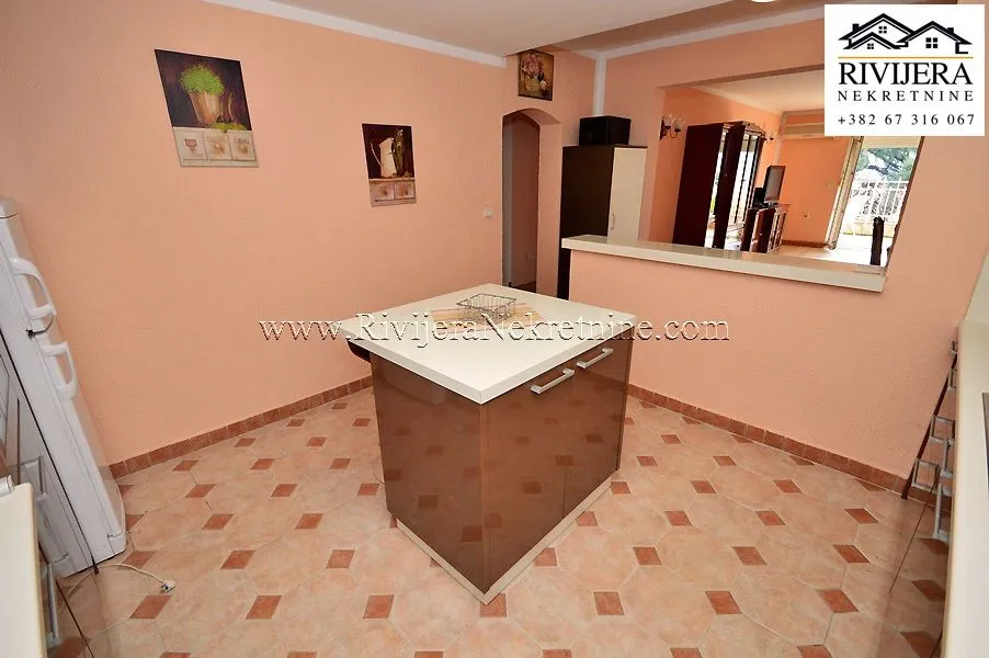 Prodaja, trosoban stan, 76m², Topla, Herceg Novi