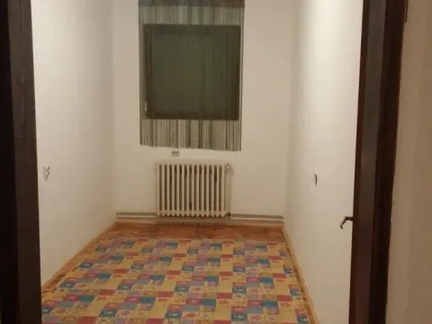 Izdavanje, kuća, 120m², Petrovaradin, Novi Sad - image 4