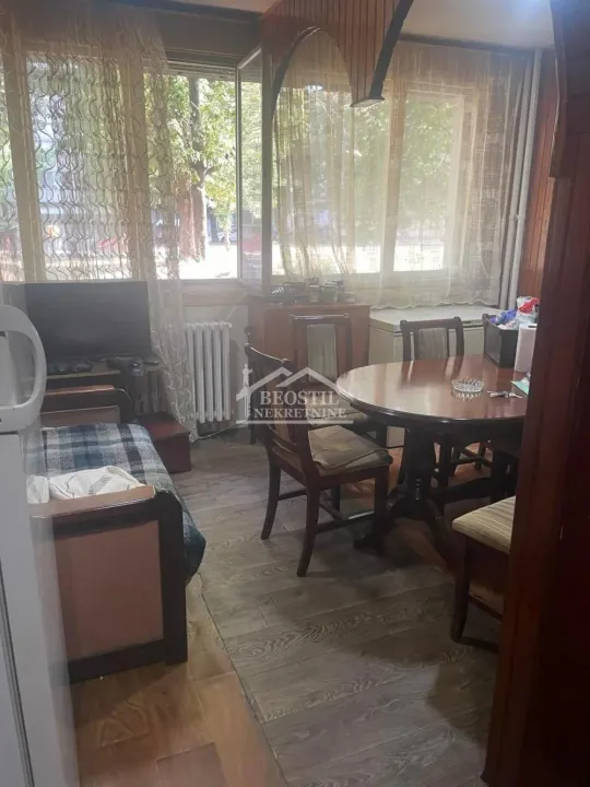 Prodaja, jednosoban stan, 40m², Zemun Sve Podlokacije, Beograd