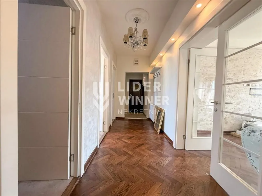 Prodaja, trosoban stan, 82m², Vukov Spomenik, Zvezdara Sve Podlokacije