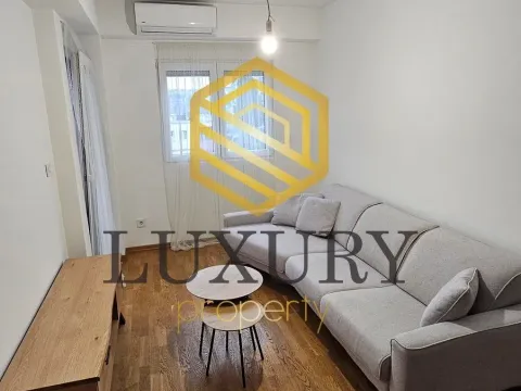 Prodaja, jednosoban stan, 33m², Pobrežje, Podgorica - image 1