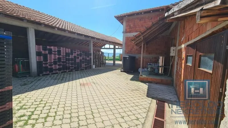 Sale, office space, 360m², Stropsko, Vranje
