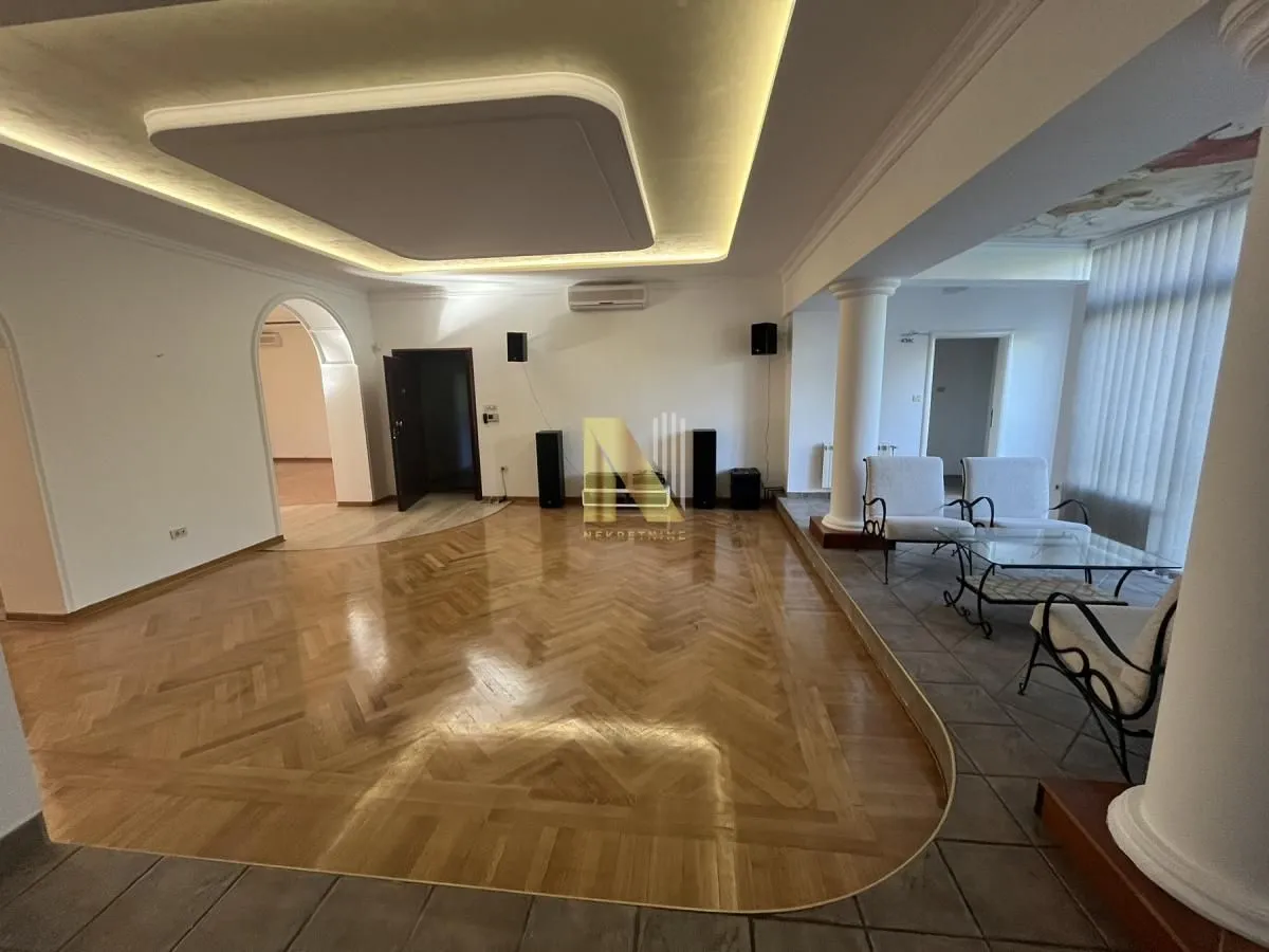 Rent, office space, 213m², Centar, Novi Sad