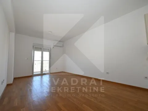 Rent, two bedroom apartment, 65m², Stari Aerodrom, Podgorica - image 1