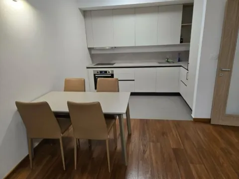 Izdavanje, dvosoban stan, 70m², Master Kvart, Podgorica - image 2