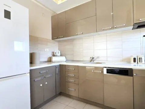 Prodaja, dvosoban stan, 96m², City Kvart, Podgorica - image 2