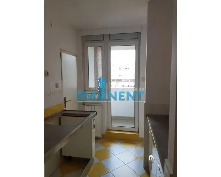 Manja kuhinja sa izlazom na terasu. - image 7