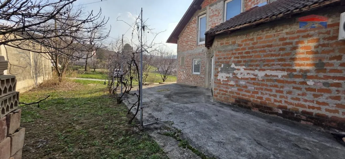 Prodaja, kuća, 312m², Novi Sad, Srbija