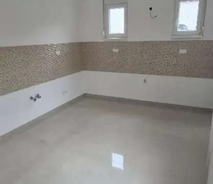 Prodaja, trosoban stan, 71m², Lion, Zvezdara Sve Podlokacije - image 2