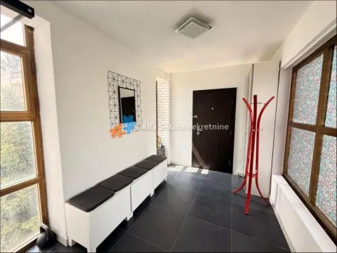 Izdavanje, četvorosoban stan, 98m², Savski Venac, Beograd - image 14