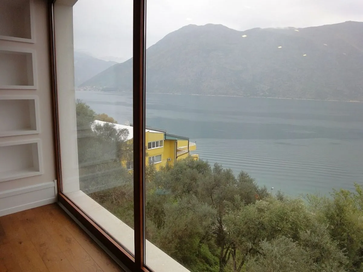Sale, house, 585m², Stoliv, Kotor
