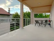 Izdavanje, kuća, 320m², Zlatica, Podgorica - image 9