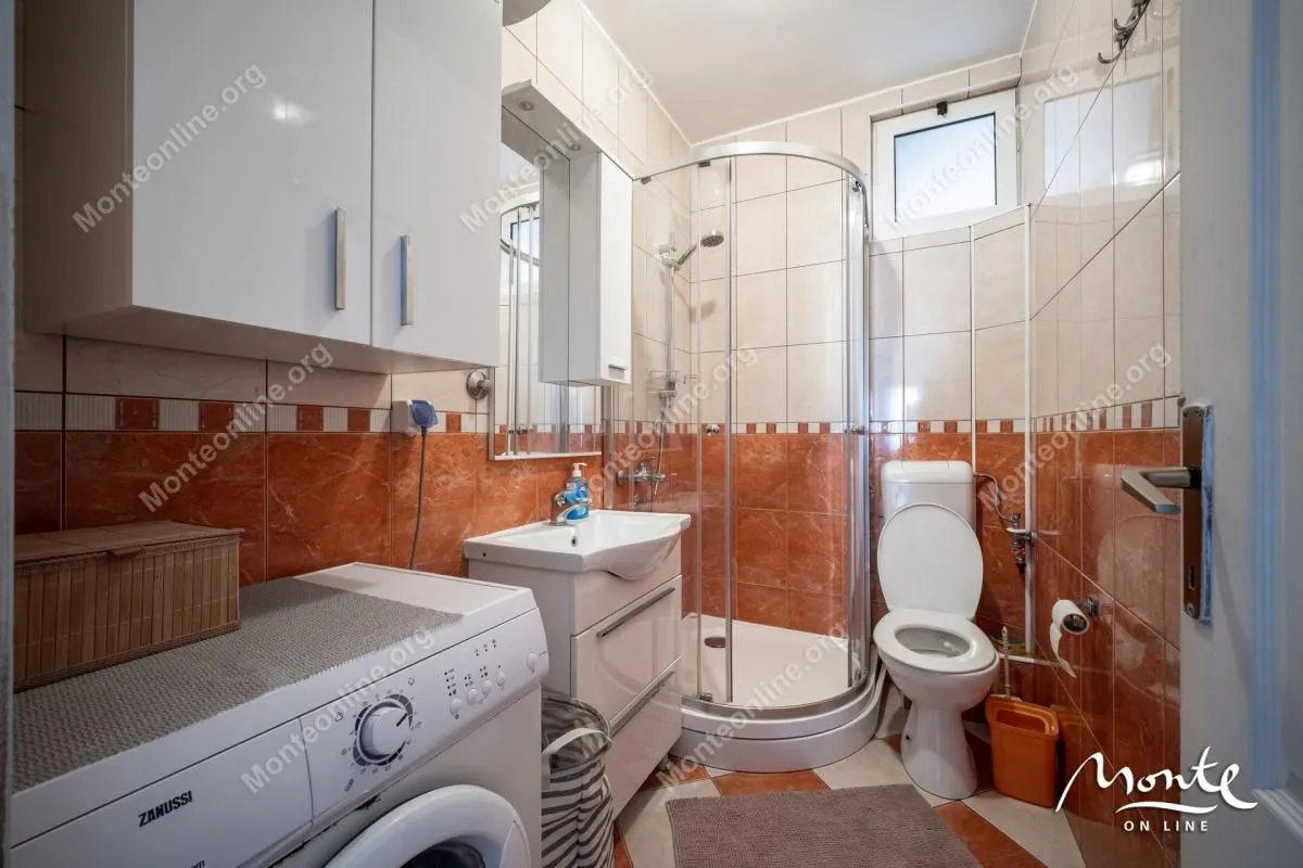 Prodaja, dvosoban stan, 55m², Donja Lastva, Tivat