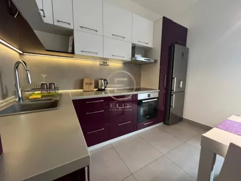 Izdavanje, trosoban stan, 88m², Sajmište, Novi Sad - image 9