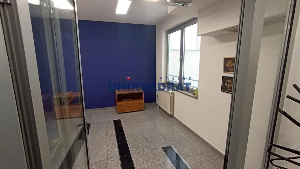 Rent, office space, 180m², Đeram Pijaca, Beograd