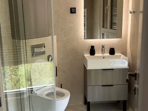 Rent, two bedroom apartment, 83m², Tripovići, Tivat - image 13