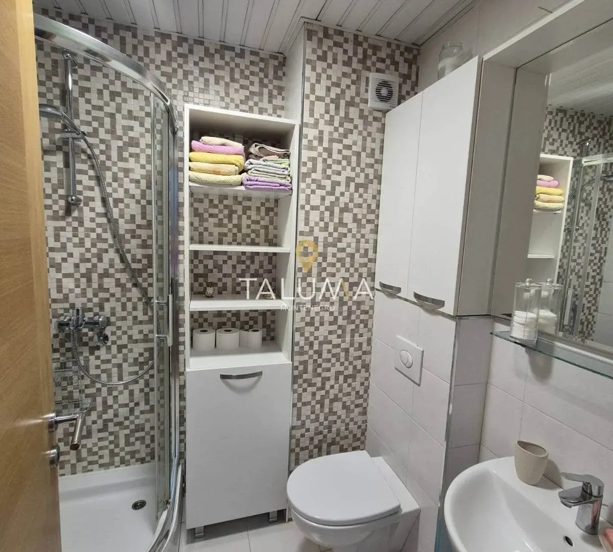 Izdavanje, jednosoban stan, 43m², City Kvart, Podgorica