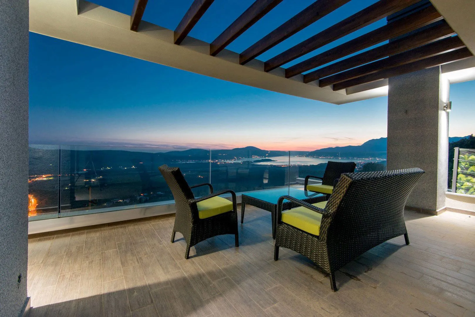Sale, house, 310m², Kavač, Kotor