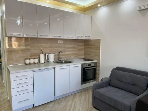 Izdavanje, garsonjera, 33m², Dobra Voda, Bar - image 6