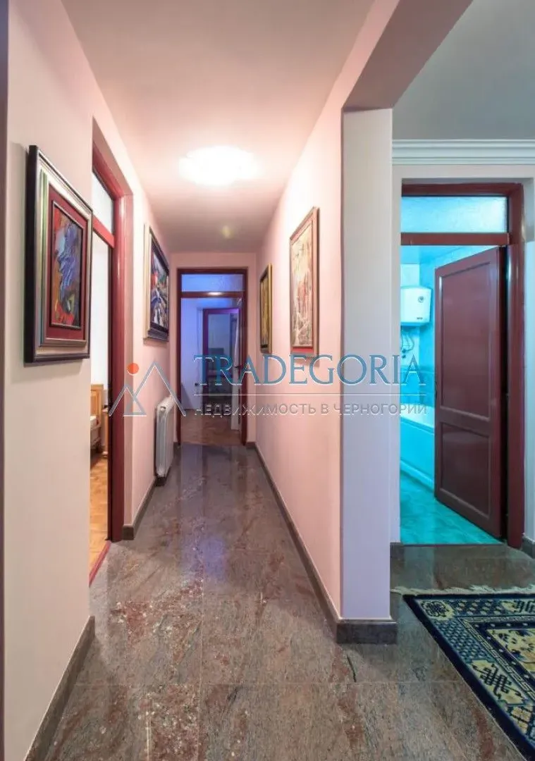 Prodaja, kuća, 400m², Bar, Crna Gora