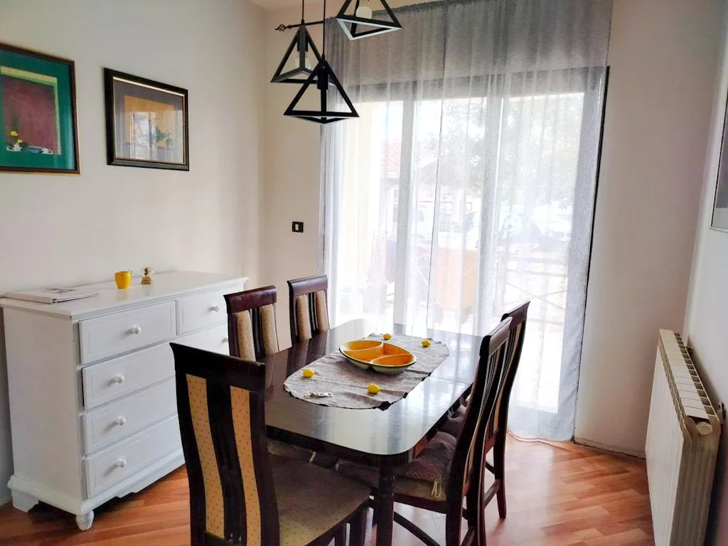 Rent, house, 280m², Donja Gorica, Podgorica