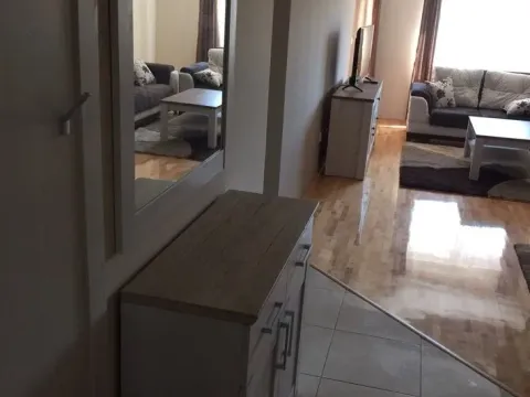 Izdavanje, dvosoban stan, 67m², Ljubović, Podgorica - image 2