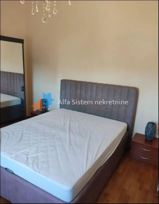 Izdavanje, četvorosoban stan, 105m², Lekino Brdo, Voždovac Sve Podlokacije