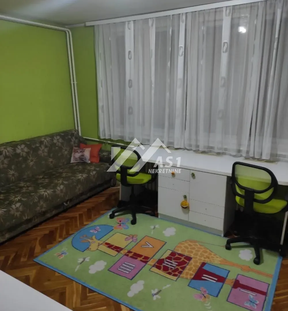 Izdavanje, trosoban stan, 60m², Železnička Stanica, Novi Sad Sve Podlokacije