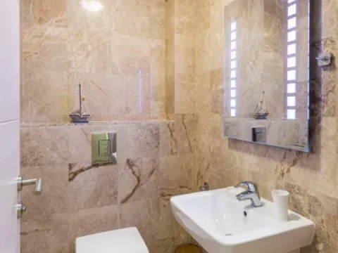 Sale, one bedroom apartment, 74m², Pržno, Budva - image 2