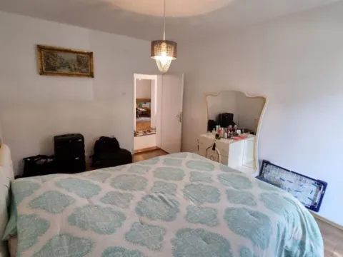 Prodaja, kuća, 247m², Stari Aerodrom, Podgorica - image 2