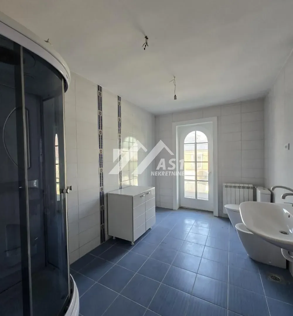 Rent, house, 360m², Telep, Novi Sad Sve Podlokacije