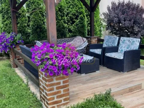 Prodaja, kuća, 191m², Petrovaradin, Novi Sad - image 2