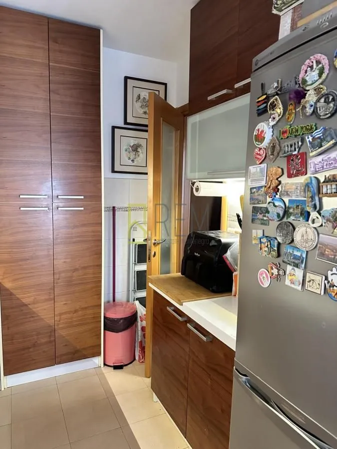 Prodaja, trosoban stan, 81m², Stari Aerodrom, Podgorica