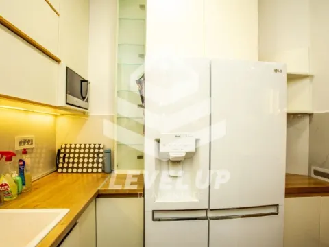 Izdavanje, četvorosoban stan, 120m², Vračar Hram, Vračar Sve Podlokacije - image 6