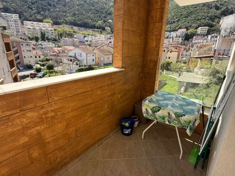 Rent, two bedroom apartment, 65m², Babin Do, Budva - image 5