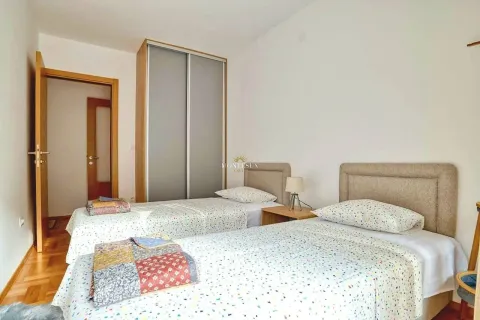 Rent, two bedroom apartment, 72m², Dubovica, Budva - image 6