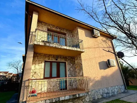 Izdavanje, trosoban stan, 90m², Masline, Podgorica - image 13